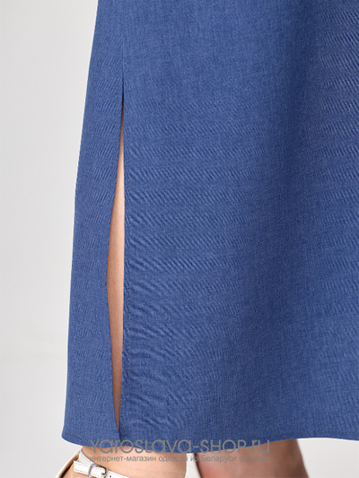 Синее льняное платье с вышивкой