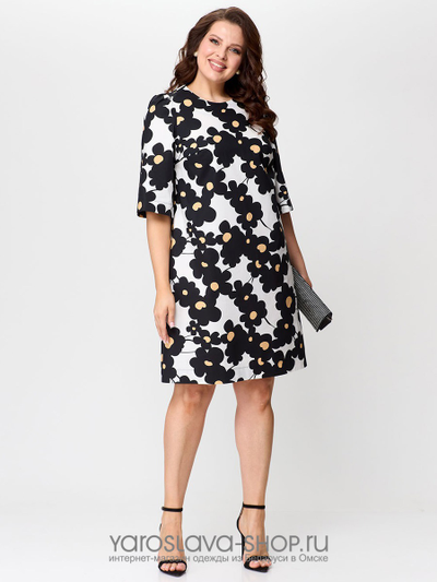 Платье прямого силуэта черно-белое с рисунком