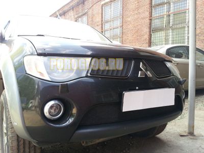 Защита радиатора Mitsubishi L200 2006-2010 black верх
