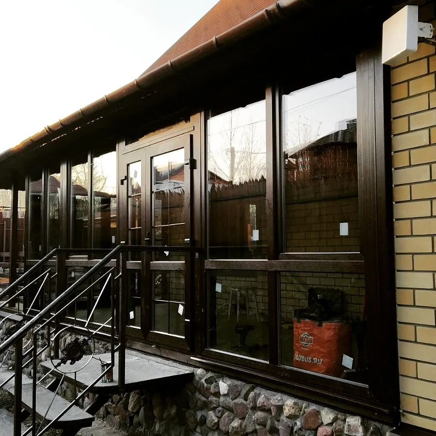 входная группа и остекление тёплым профилем века 