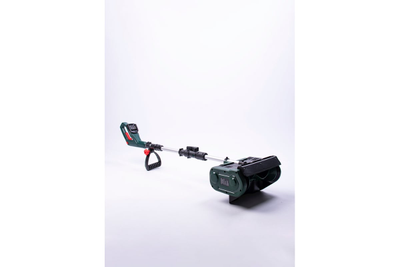 Снегоуборщик аккумуляторный FAVOURITE OBS 21/4SP (21В, 4Ач) [56774]