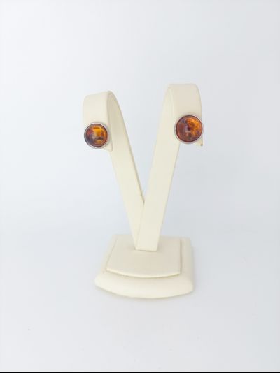 Серьги-гвоздики с медовым янтарем