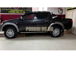 Пороги на Mitsubishi L-200 (2015-…) Premium