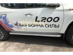 Пороги труба с накладным листом d60 для Mitsubishi L200 (2015-2019)