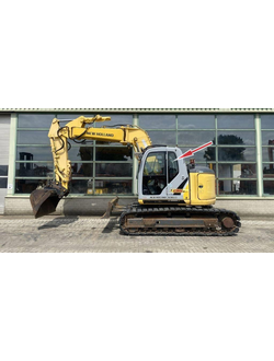 Стекло левое на New Holland E135B SR