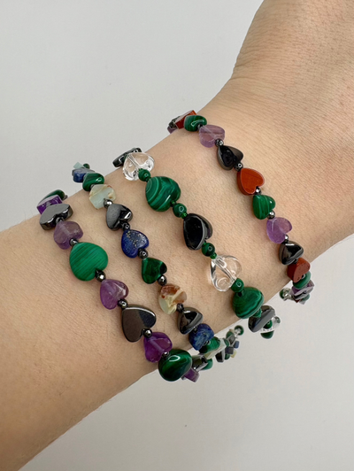 Браслет "Сердечки", разные камни