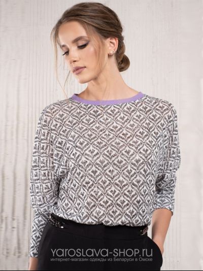 Белый женский джемпер с серым орнаментом