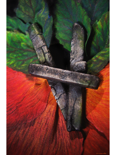 Брошь с лепестками роз "Возвращая Воспоминания", украшение в стиле готики