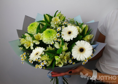 Букет цветов на 8 марта № 725