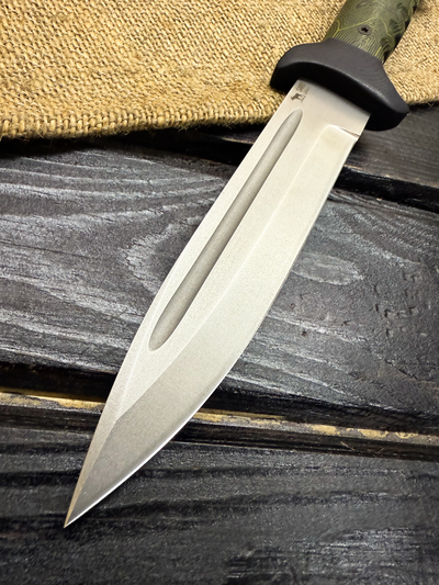 Подарочный нож 6Х9С сталь VG-10, рукоять комбинированная G10 и микарта зеленая