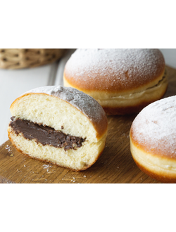 Пончик с шоколадной начинкой (90 г)