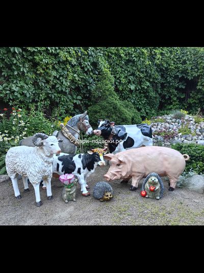 Свинья - символ изобилия и удачи 45*110см  8кг   полистоун Россия 8599/012365*