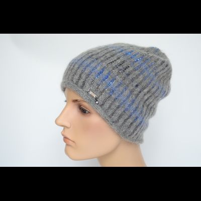 Серая вязаная женская шапка со стразами Vizio Италия 8007 CY
