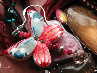 Яркие серьги в виде бабочек авторской работы - серьги "Мотыльки"