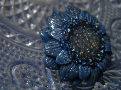 "Каллистефус Галактика", мини брошь с космическим цветком