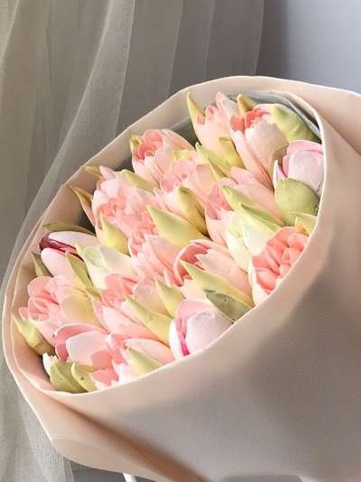 Клубничные тюльпаны из зефира