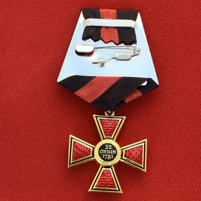 Орден Святого Владимира 4-й степени, на колодке с муаровой лентой. Полноразмерная копия LUX! Лот № 79.