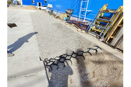 Укрепления откосов используется георешетка