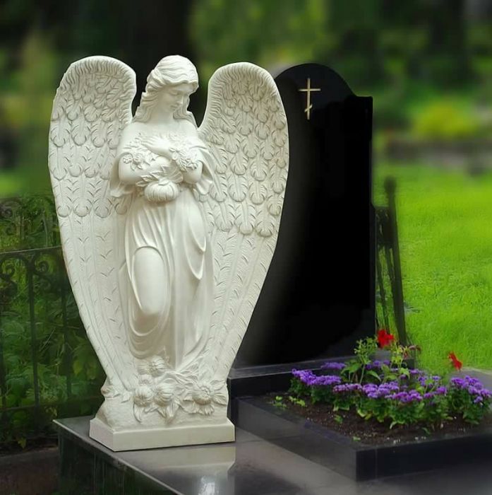 Смерть близкого человека дома: что нужно знать про заказы ритуальных услуг?