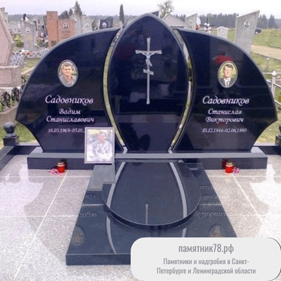 Двойной памятник в итальянском стиле из черного гранита