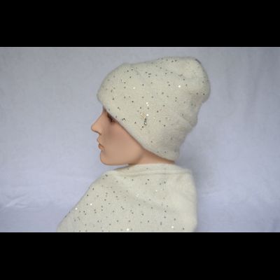 Белая женская шапка с отворотом  и пайетками Vizio Италия 6943 CRY