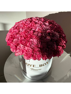 Букет в шляпной коробке с пионовидными розами L