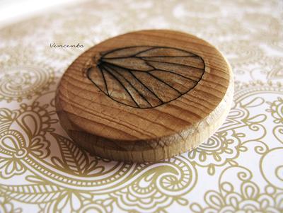 Сказание о бабочке. Деревянная брошь с крылом бабочки, эко-украшение