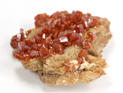 Ванадинит, кристаллы на породе, Марокко (47*43*21 мм, 47 г) №35888