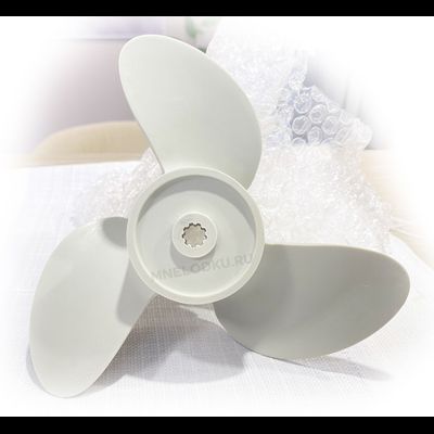 Винт гребной композитный 9 шлицов 3*7(1/2)*8 Yamaha