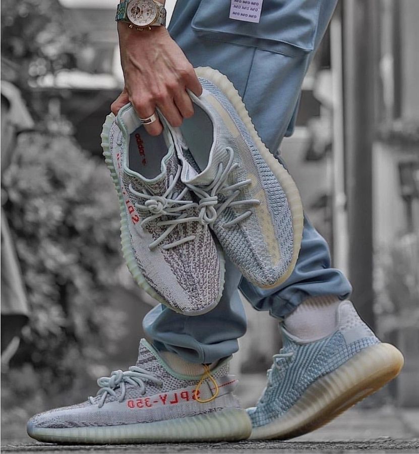 Кроссовки Adidas Yeezy Boost 350 V2