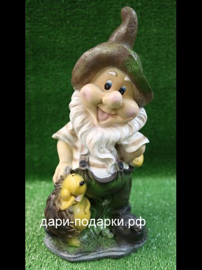 Гном с ежиком 39*19см    1,1кг    полистоун Россия  1977//011022-1