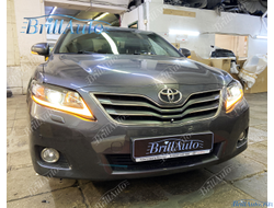 Фары Toyota Camry 40 в стиле Lexus бегающие