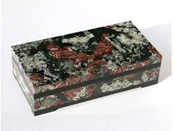 Шкатулка Эвдиалит