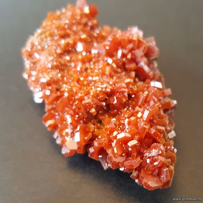 Ванадинит на породе. Марокко. 60*32*20мм