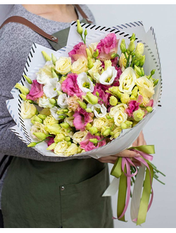 Микс букет из эустомы