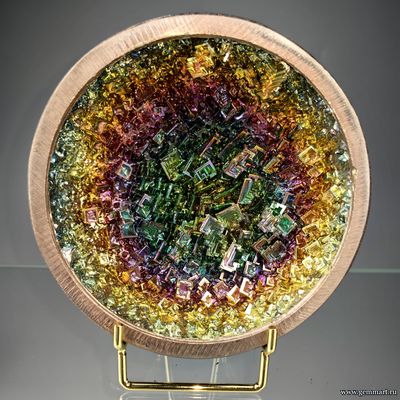 Висмут, кристаллы с побежалостью, с подставкой. 100*100*40мм