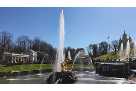 Петергоф и парк с фонтанами. Ораниенбаум