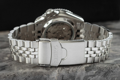 Наручные часы Seiko SSK001K1