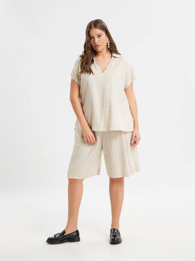 Топ молочного цвета в полоску