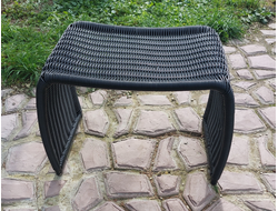 Плетеная оттоманка из искусственного ротанга