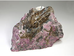 Астрофиллит, Эвдиалит, Кольский п-ов, Хибины (100*65*50 мм, 394 г) №24980