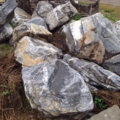 Амфиболит глыба