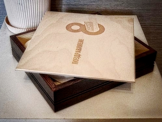 деревянная коробка для подарка