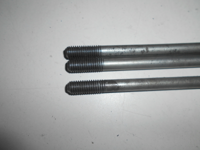 Шпилька головки цилиндра Вятка