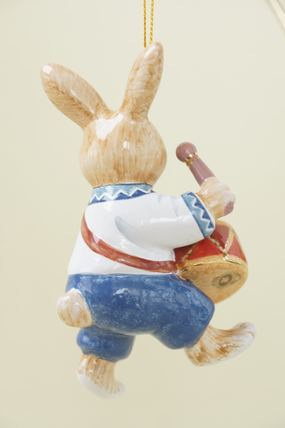 Заяц с барабаном