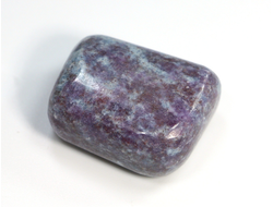 Корунд красный (рубин) в кианите, галтовка, Индия (27*22*14 мм, 25 г) №22580