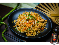 ВОК с курицей 鸡肉炒面 250гр