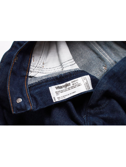 Джинсы 935 Wrangler® Cowboy Cut® Bootcut узкий крой (жёсткие)
