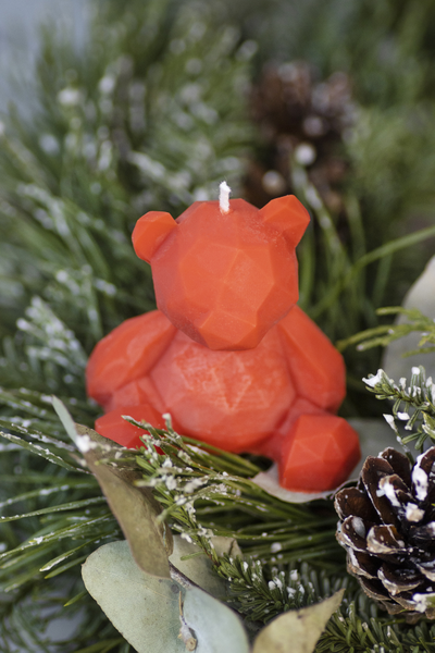 Свеча "Мишка геометрия" Алый