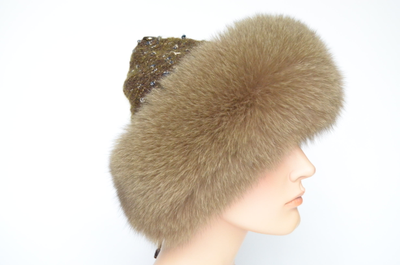 shapka-vizio-vyazanaya-s-mekhovoy-otdelkoy-1024-korichnevaya